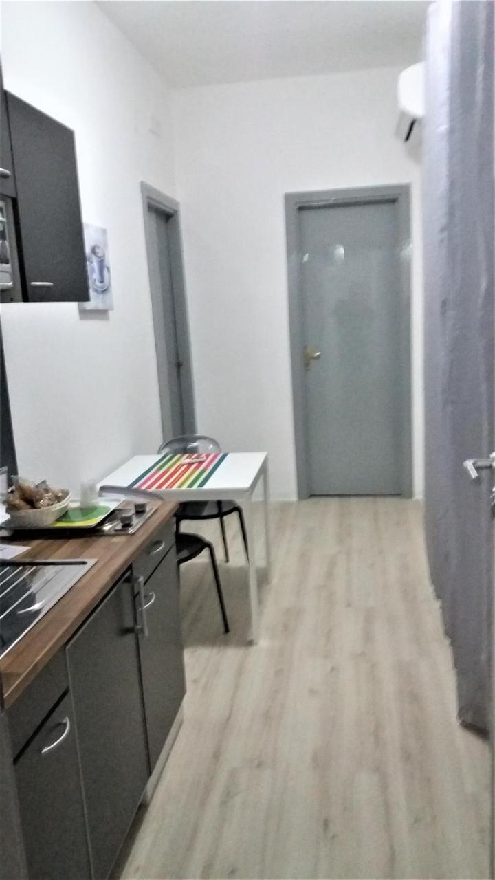 B&B Piazza Duomo Чериньола Экстерьер фото